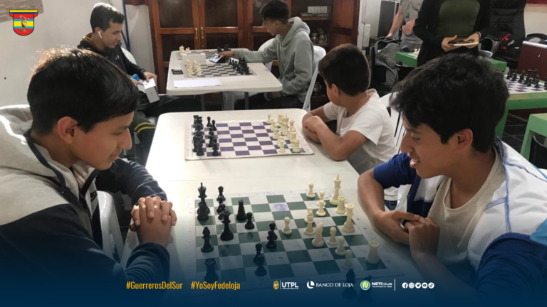 AJEDRECISTAS LOJANOS INTERCAMBIAN TABLEROS EN CAMPEONATO NACIONAL SUB 9 Y SUB 15.-