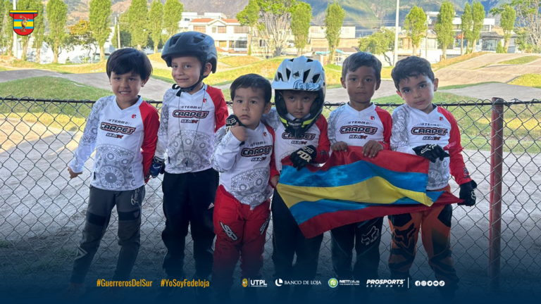 CICLISTAS EN MODALIDAD WALBIKE CON PRESEAS PARA LOJA.-